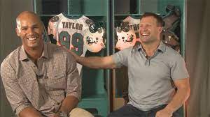Former Dolphins Players Jason Taylor Zach Thomas To Join The Honor Roll Sports Home Dolphins Miami Dolphins Football Dolphins Football