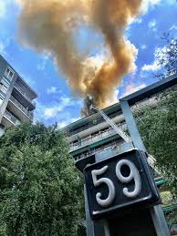 Scoppia un incendio all'interno di un'abitazione di via soldato costanza a favara ed esplode anche la bombola del gas. Via Washington Incendio Nel Palazzo Di Sette Piani Evacuate Venti Persone Corriere It