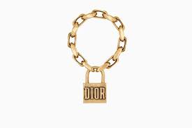 Lucky Locket Dior Armband Aus Metall In Vintageoptik Mit Gold Finish Armbander Dior Locket Bracelet Gold Tone Metal Padlock Necklace