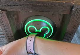 Discover how a disney fastpass and maxpass can keep you out of line at disneyland and see a getting ready to use maxpass. How To Use Disney S Fastpass Kiosks
