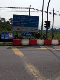 Rasmi dan bahasa kebangsaan negara. Jkr Lms Taiping On Twitter Kerja Kerja Pemasangan Papan Tanda Tunjuk Arah Ke Trong Di Simpang Tiga Lampu Isyarat Tol Changkat Jering Jkrmalaysia Jkrperak Https T Co 0lgkstfivq