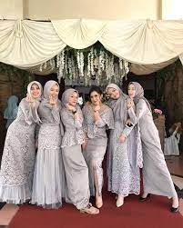 Model baju pengantin ini memiliki desain yang. Inspirasiootd On Instagram Follow Inspirasiootdid Untuk Selalu Baju Pesta Keluarga Pengantin Diary Hijaber