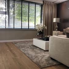 zwarte shutters en gordijnen gordijnen woonkamer huis interieur slaapkamer gordijnen