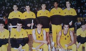 Το κλειστό γήπεδο του παοκ ή paok sports arena βρίσκεται στην πυλαία θεσσαλονίκης και αποτελεί την έδρα των ομάδων μπάσκετ και βόλεϊ του παοκ, ενώ μέχρι το 2017 αποτελούσε και την έδρα του τμήματος χάντμπολ. O Aytokratoras Toy Ellhnikoy Mpasket Vids Allaboutaris Com