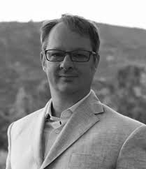 Daryl Hogg's Instagram, Twitter & Facebook