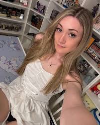 Michelle Alter | 男扮女装祭典男性が装う女性