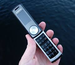 Samsung F210 - Test - Tek.no