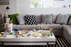 Inside A Top Designer S Chic Holiday Cocktail Party Holiday Room Chic Holiday Holiday Cocktail Party