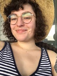 Sarah Haddon (@KittyLitterPaws)