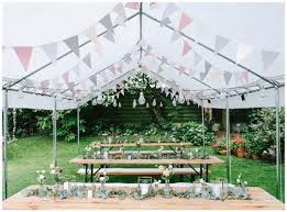 Party Zum 30 Geburtstag Im Garten Mit Zauberhaften Uberraschungen Dekoration Ideen Und Crepebar G In 2020 Gartenparty Deko Geburtstag Party Garten Gartenparty Deko