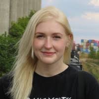 Sera Hill's Instagram, Twitter & Facebook