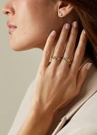 Yellow gold ring, 0.20 ct topaz, joy