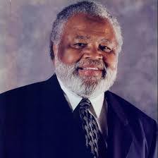 Lori Moxley's Instagram, Twitter & Facebook