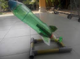 Pelancar roket air ini boleh digunakan untuk bermain roket air. Projek Roket Air Bermula 2011