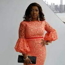 Épinglé par gabine mankandjo wola sur les modèles africains … idée model africaine en pagne habit africain robe longue coloré. Robe De Mariee Modele 2014 Avec Des Manches Longues Yvelines African Attire Latest African Fashion Dresses African Lace Styles