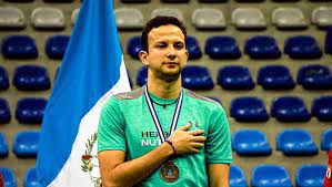 No cabe duda que todos sentimos más que emocionados por kevin cordón al clasificar en los octavos y cuartos de final, es por ello que el reconocido medio internacional infobae destacó la participación del guatemalteco en los juegos olímpicos de tokio 2020. Kevin Cordon Es Campeon Del Torneo Internacional De Badminton 2017 En Guatemala