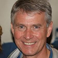 Luke Beardmore's Instagram, Twitter & Facebook