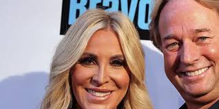 Lauri Waring Peterson Net Worth