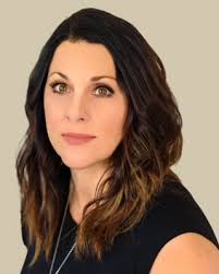 Lisa Mcisaac's Instagram, Twitter & Facebook