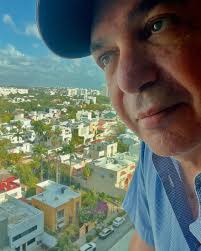 Hoy comiendo y charlando con Lula Ross, charlando de su experiencia en la  academia, del canto y de sus clases en Mérida… Nos inscribimos con  @rosslula ?