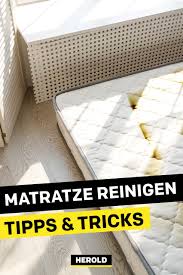 Stell die matratze für fünf minuten hochkant auf. Matratze Reinigen Tipps Tricks Gegen Hausstaubmilben Und Flecken Hausstaubmilben Matratze Reinigen