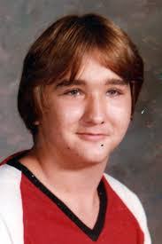 Elizabeth Crisler's Instagram, Twitter & Facebook