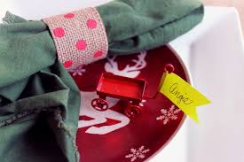 10 simple christmas place card ideas for your holiday table. Simple And Inexpensive Diy Christmas Place Cards Tips Forrent