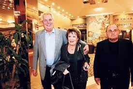 We did not find results for: Bohdalova Zanevrela Na Zemana Pred 5 Lety Mu Stala Po Boku Letos Ani Sms Blesk Cz