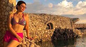 Maria cielito pops lukban fernandez was born on december 12, 1966, in lucban, quezon, to the late action star eddie fernandez and dulce lukban. Pops Fernandez Sizzles In Beach Photo And Video Showbiz Chika