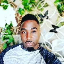 Wanda Hackett's Instagram, Twitter & Facebook