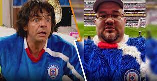 La playera al estilo de ludovico p.luche se vende en las inmediaciones del estadio azteca así como en algunos grupos de facebook de aficionados de cruz azul y tiene un costo de 650 pesos. Emprendedor Nivel Fanatico Vende Playeras De Cruz Azul Al Estilo De Ludovico P Luche