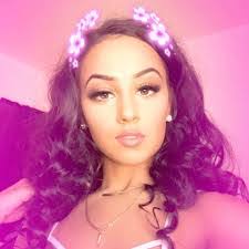 Cassie Lantz's Instagram, Twitter & Facebook