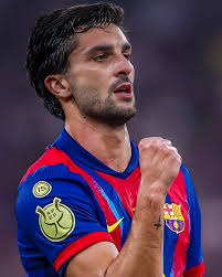 💫 Roberto Tomas scored 9 goals in the @micfootball making him the the top  goal soccer of the team. A very very interesting profile, a midfielder  converted into a striker. Top talent