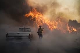 Wind A Major Risk As Orange County Fires Drive Thousands From Their Homes Kpbs