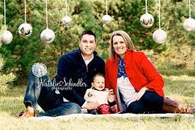 Capture a classic shot of the children having marshmallows and drinking hot chocolate in the garden. 15 Cute Diy Christmas Photo Ideas