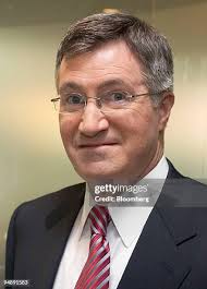 210 Glenn Britt Photos & High Res Pictures