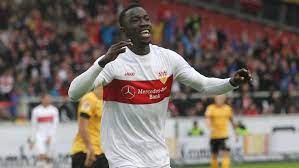 Silas wamangituka's real name is silas katompa mvumpa. Spielt Vfb Sturmer Silas Wamangituka Unter Falscher Identitat Kicker