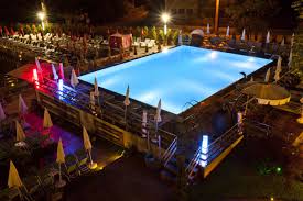 Un microclimat bogat în ioni de natriu, o temperatură constantă. Hotel Baia Rosie Resort SlÄƒnic PreÈ›uri Actualizate 2021