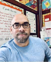 Leslie Baez's Instagram, Twitter & Facebook