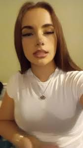 Melissa Eslinger's Instagram, Twitter & Facebook