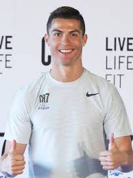 185 cm (6 ft 1) weight: Compare Cristiano Ronaldo S Height Weight Body Measurements With Other Celebrities