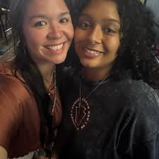 Join us in wishing this lady a very happy birthday!! Dear Heidi, enjoy your  day!!