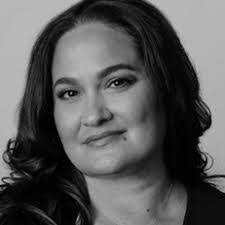 Marta Arguelles's Instagram, Twitter & Facebook