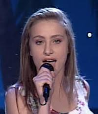 Nel 1994, a soli 17 anni, maria partecipa e vince il concorso di bravissima. Non E La Rai Maria Zaffino