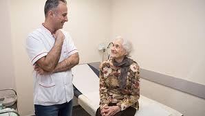 Buna tuturor, imi spuneti va rog pentru varsta de 56 ani, care proteza de sold ati folosit? Revizia Totala De Sold Posibila Si La Cele Mai Inaintate Varste Reginamaria Ro