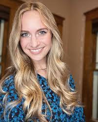 Deborah Gelinas's Instagram, Twitter & Facebook