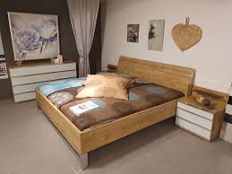 Bei westwing bepurehome rodeo velvet bank zits bloomingville elegant schminktisch bilder fr teenager tumblr schlafzimmer themen. Wiemann Loft Schlafzimmer Glas Weiss Bianco Eiche Nachbildung Kleiderschrank Bett