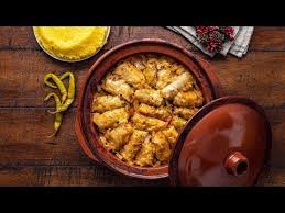Depinde de ce tip de umplutura folosim, de asemeni vreau sa trag atentia ca daca se foloseste zeama de la varza trebuie sa folosim mai putina sare in. Sarmale In Foi De Varza Murata Youtube Ways To Eat Healthy Food Food Photography