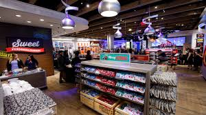Visit the candy machine to mix and match up to 12 different hershey's products; New Hershey S Chocolate World Opens In Times Square Mommy Nearest