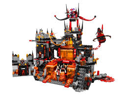 Buy jestro lego nexo knights and get the best deals at the lowest prices on ebay! Jestros Vulkanfestung 70323 Nexo Knights Offiziellen Lego Shop De